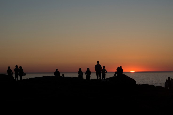 corrubedo-gente-anochecer