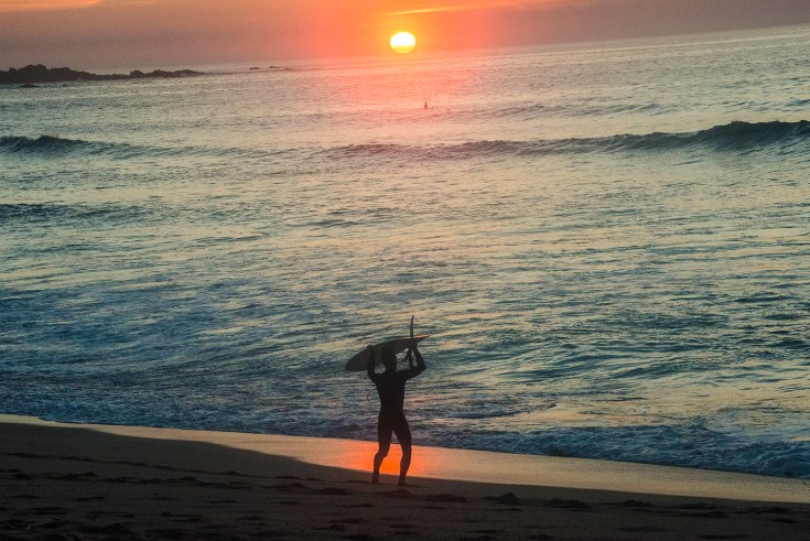 balieiros-corrubedo-ocaso-surfer.jpg