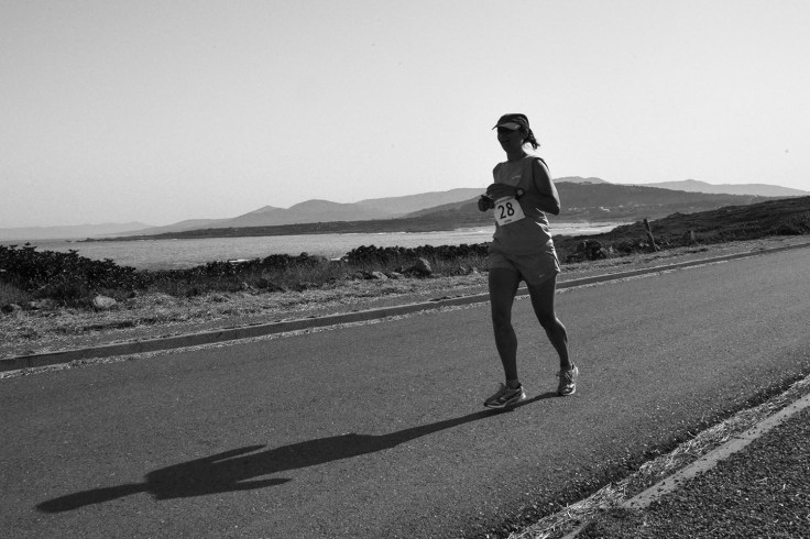 corredora-carrera-popular-corrubedo-2016.JPG